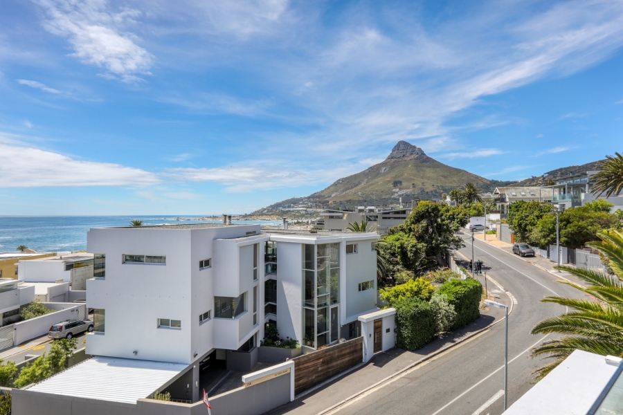 To Let 6 Bedroom Property for Rent in Camps Bay Western Cape